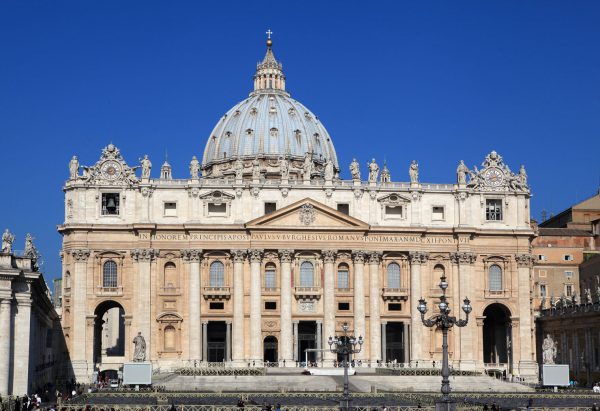Piazza San Pietro, Basilica di San Pietro in Vaticano