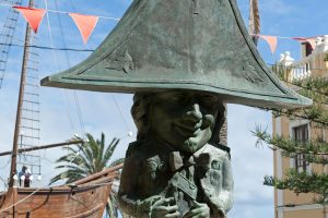 Santa Cruz • Zwerg „Enano“, Plaza de la Alameda, Seefahrtmuseum