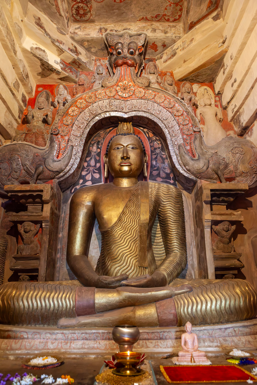 Buddha Statue, Sri Lankathilaka Tempel, Panhalgala, Rabbegamuwa, Kandy